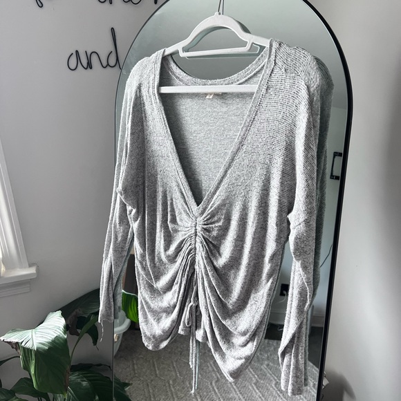 Ultra Flirt Tops - Long sleeve gray pull tie shirt